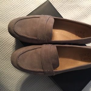 Naturalizer Size 9 Woman's Loafers